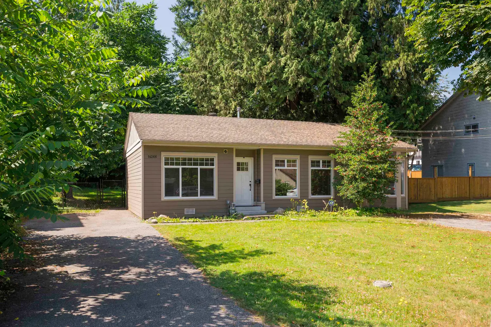 14266 MELROSE DRIVE, Surrey BC V3R 5R4