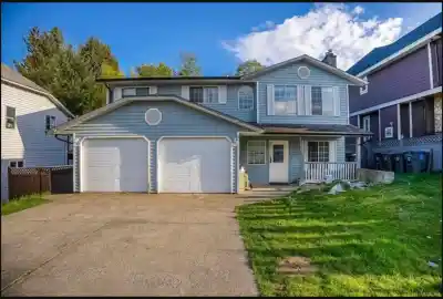 13518 64A AVENUE, Surrey BC V3W 9H7