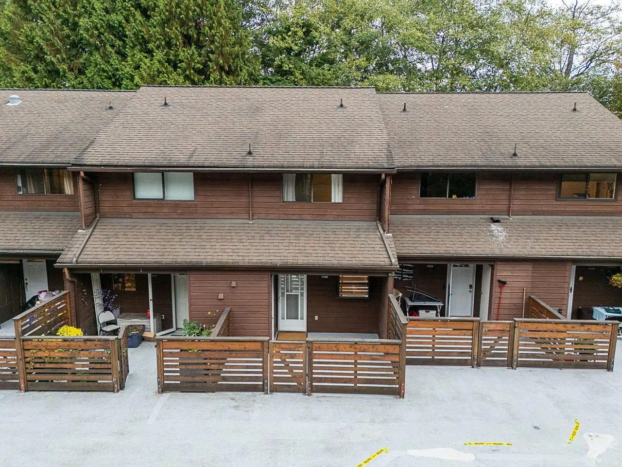 4248 GARDEN GROVE DRIVE, Burnaby BC V5G 4G6