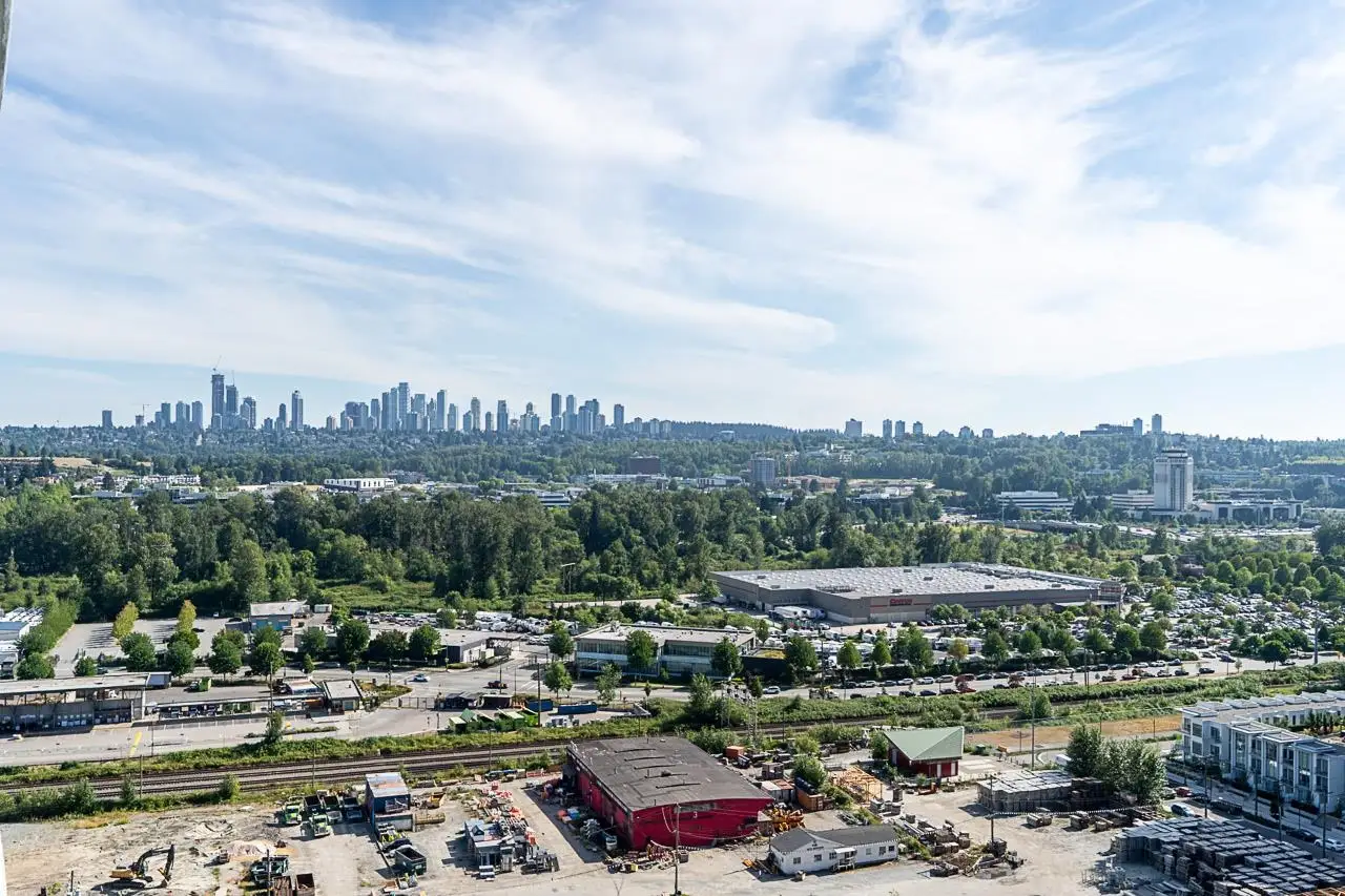 2708 2289 YUKON CRESCENT, Burnaby BC V5C 0B2