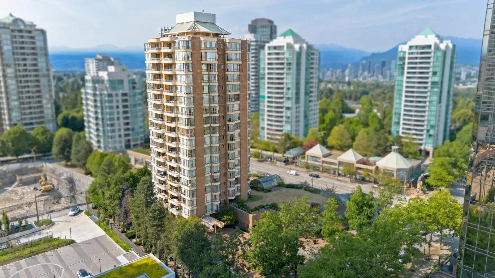 700 5967 WILSON AVENUE, Burnaby BC V5H 4N9