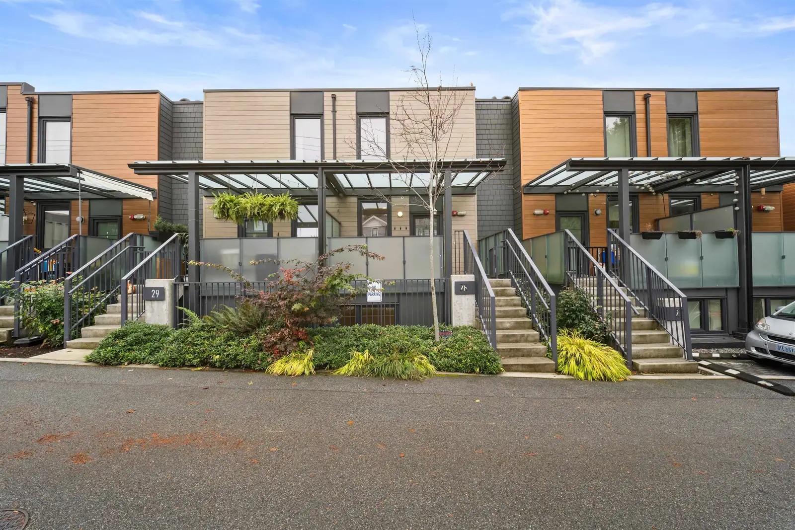 28 720 E 3RD STREET, North Vancouver BC V7L 0G7