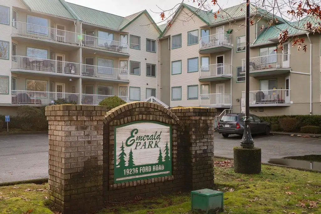 301 19236 FORD ROAD, Pitt Meadows BC V3Y 2K1