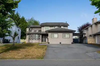 8902 142A STREET, Surrey BC V3V 7T1