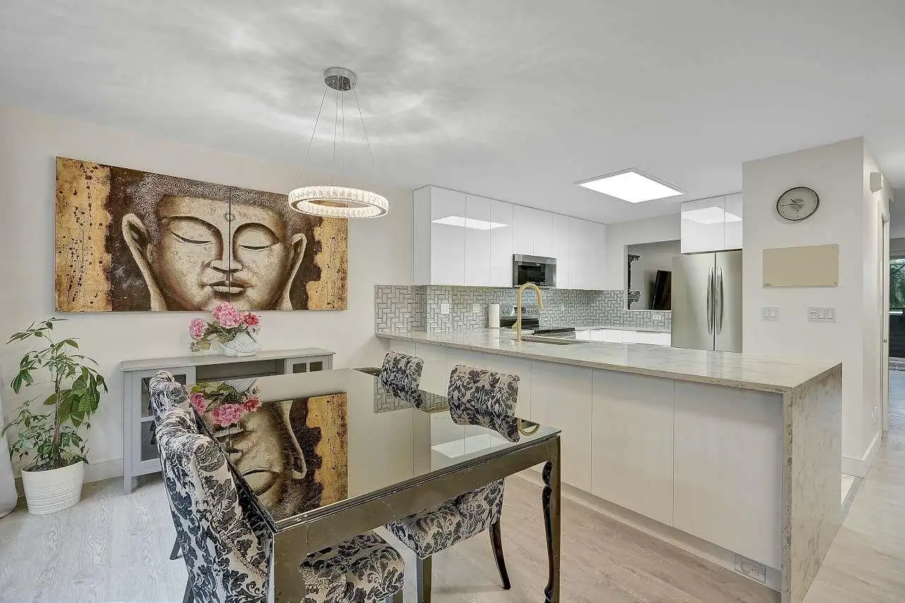144 SHORELINE CIRCLE, Port Moody BC V3H 5B3