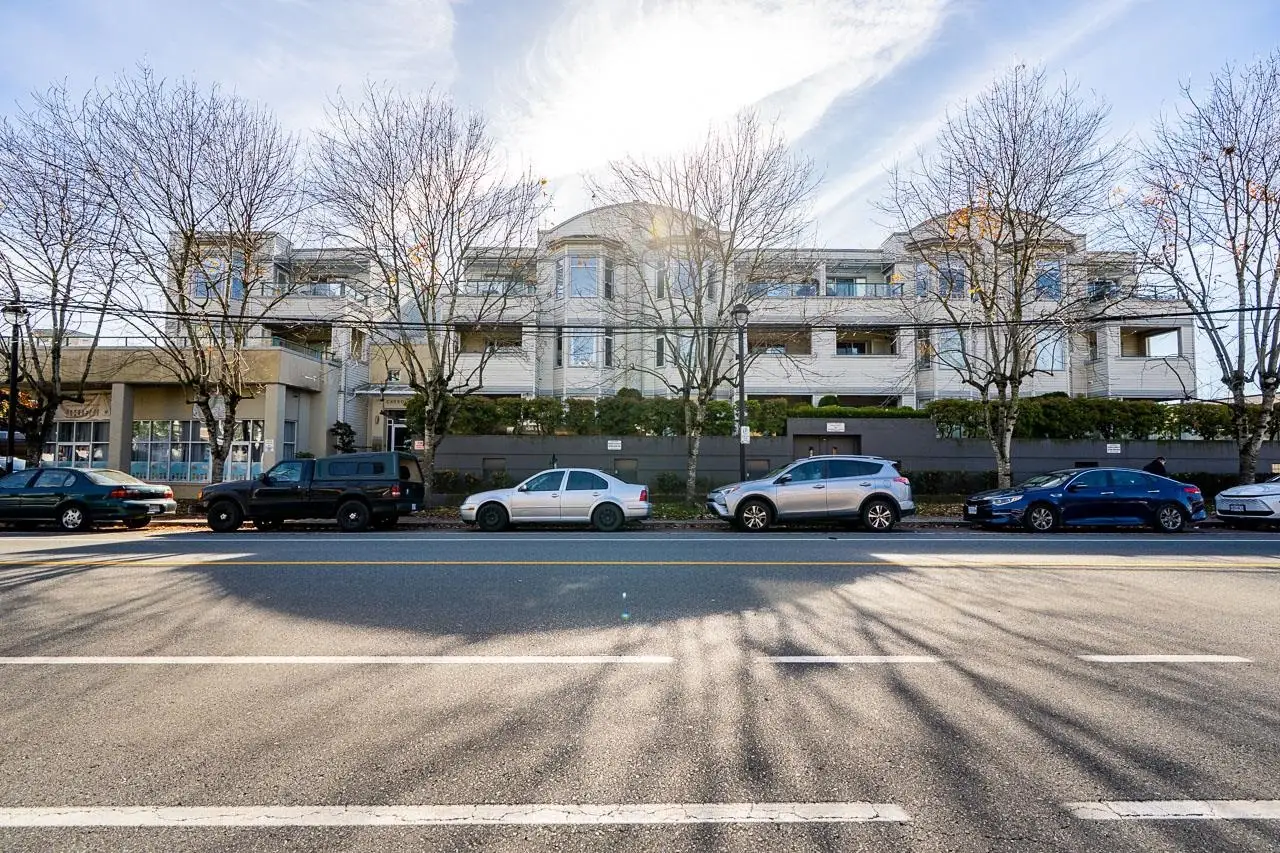 213 20860 56 AVENUE, Langley BC V3A 3Z1