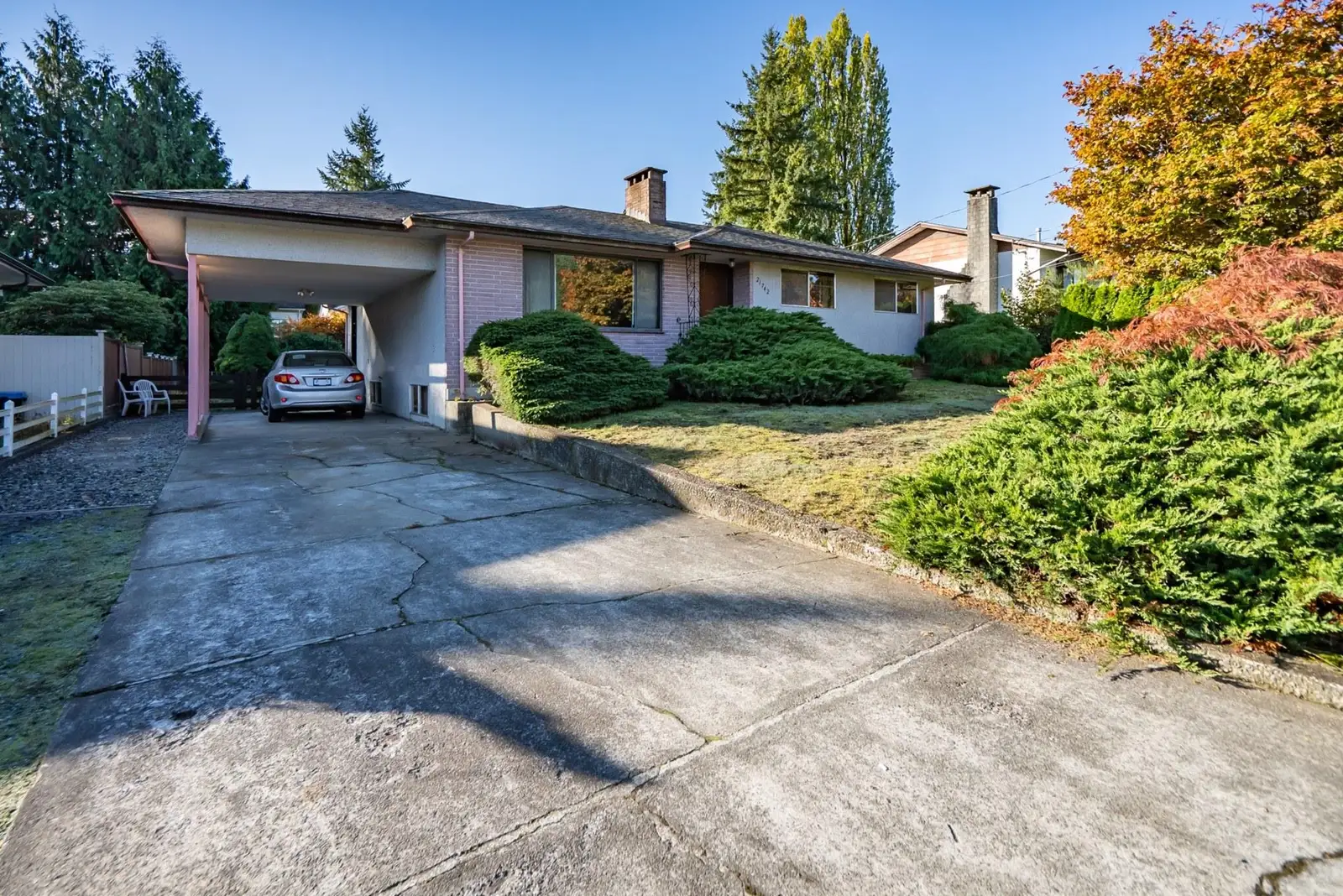 21742 121 AVENUE, Maple Ridge BC V2X 3S6