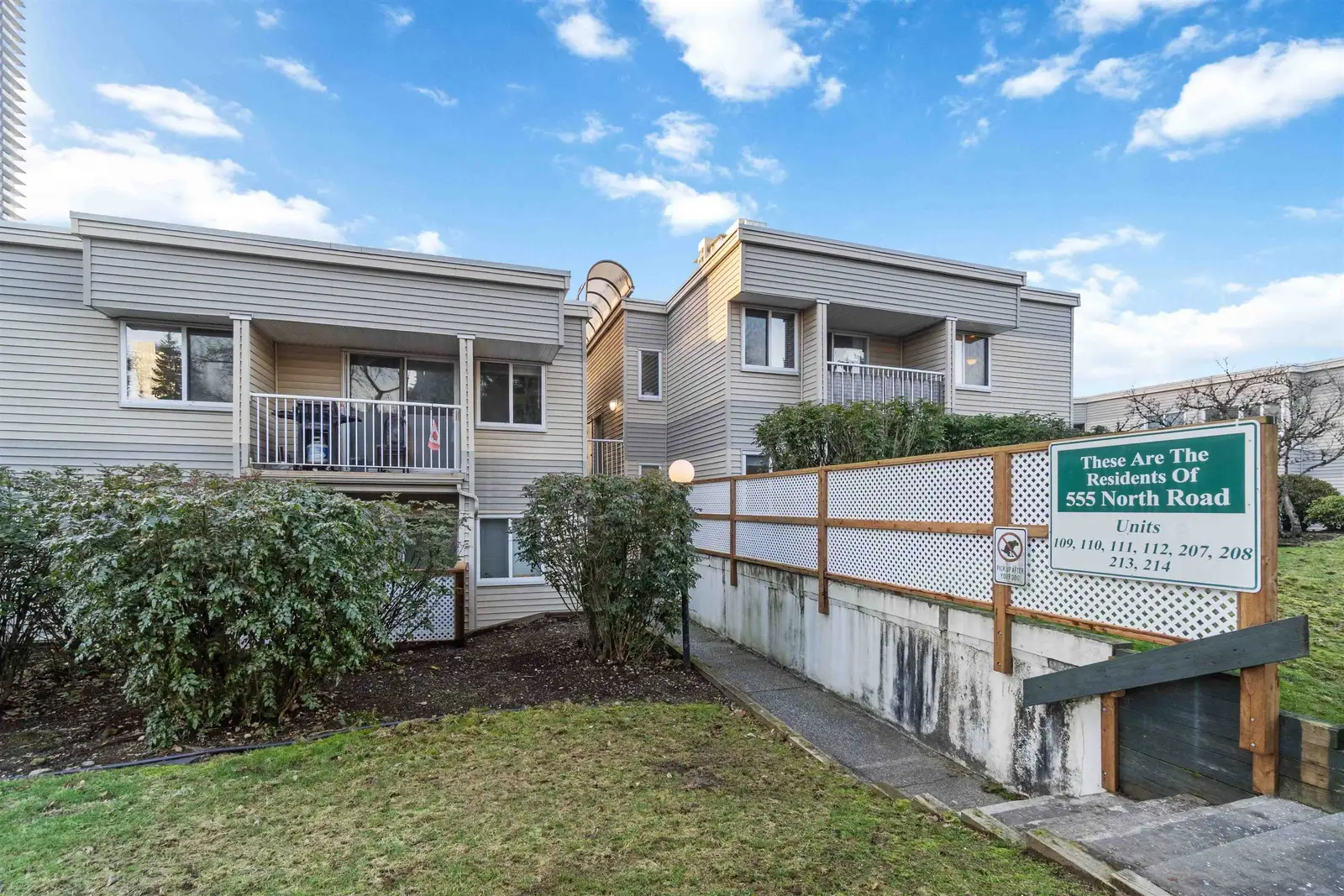 109 555 NORTH ROAD, Coquitlam BC V3J 1N8
