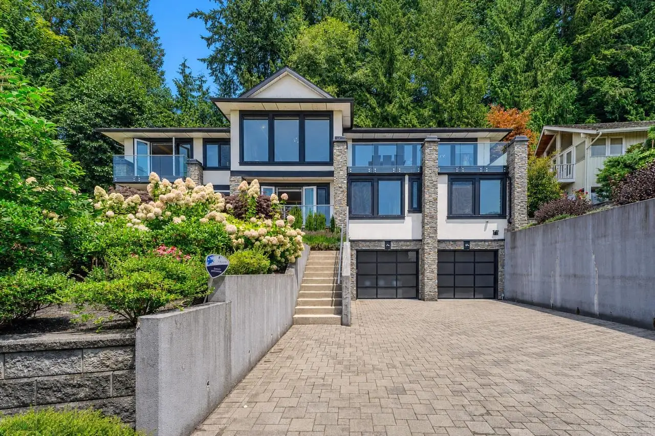 4816 SKYLINE DRIVE, North Vancouver BC V7R 3J3