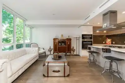 2025 CURLING ROAD, North Vancouver BC V7P 3B4
