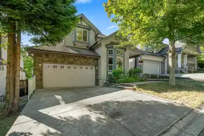6 ALDER DRIVE, Port Moody BC V3H 5M3