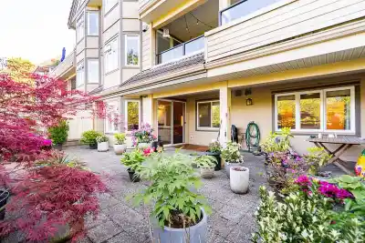 303 160 SHORELINE CIRCLE, Port Moody BC V3H 0B2