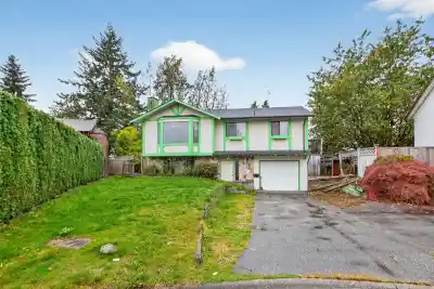 7253 140A STREET, Surrey BC V3W 7N4