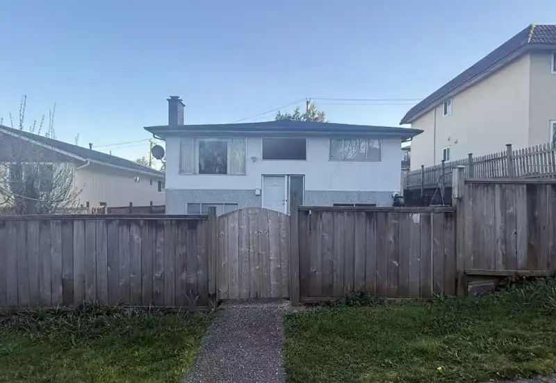 3466 E 2ND AVENUE, Vancouver