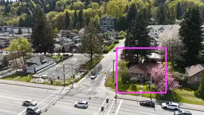 2825 ST JOHN STREET, Port Moody BC V3H 2B9