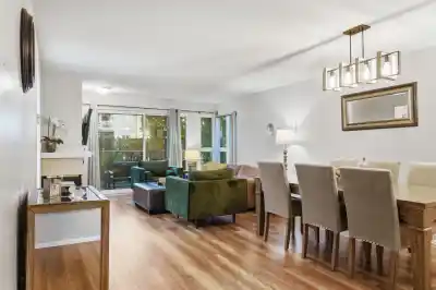 303 106 W KINGS ROAD, North Vancouver BC V7N 2L8