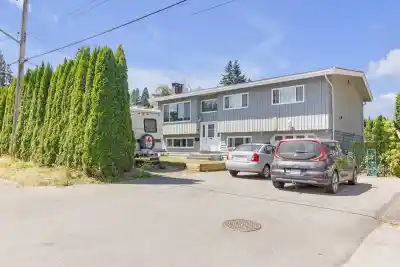 12209 221 STREET, Maple Ridge BC V2X 5T4