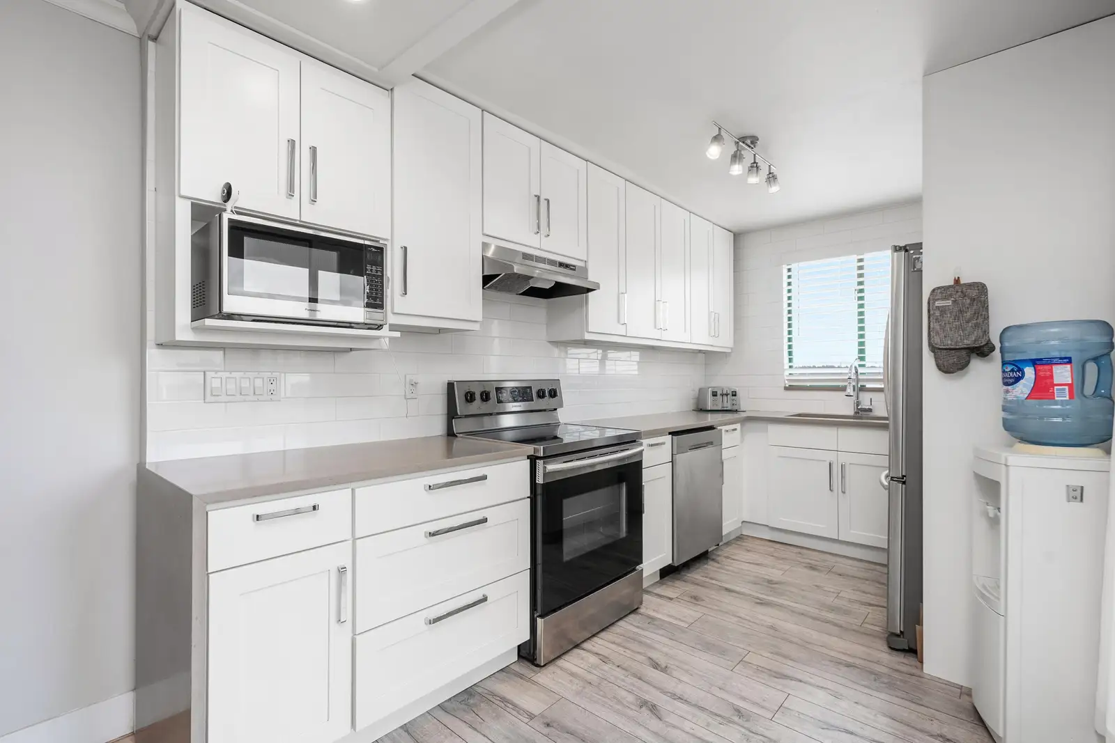 502 420 CARNARVON STREET, New Westminster BC V3L 5P1