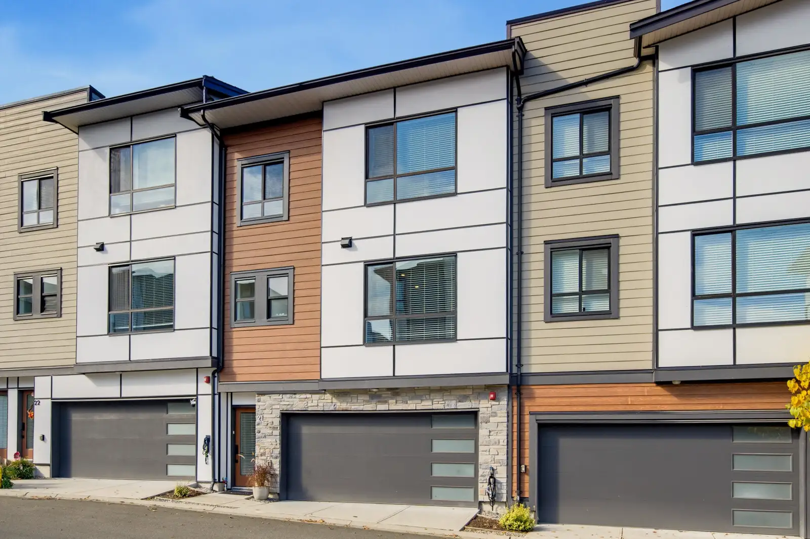 21 20150 81 AVENUE, Langley BC V2Y 3L8