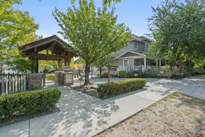 24 6852 193 STREET, Surrey BC V4N 0C8