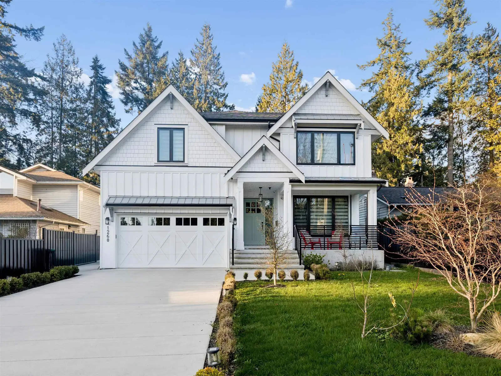 1260 PLATEAU DRIVE, North Vancouver BC V7P 2J4