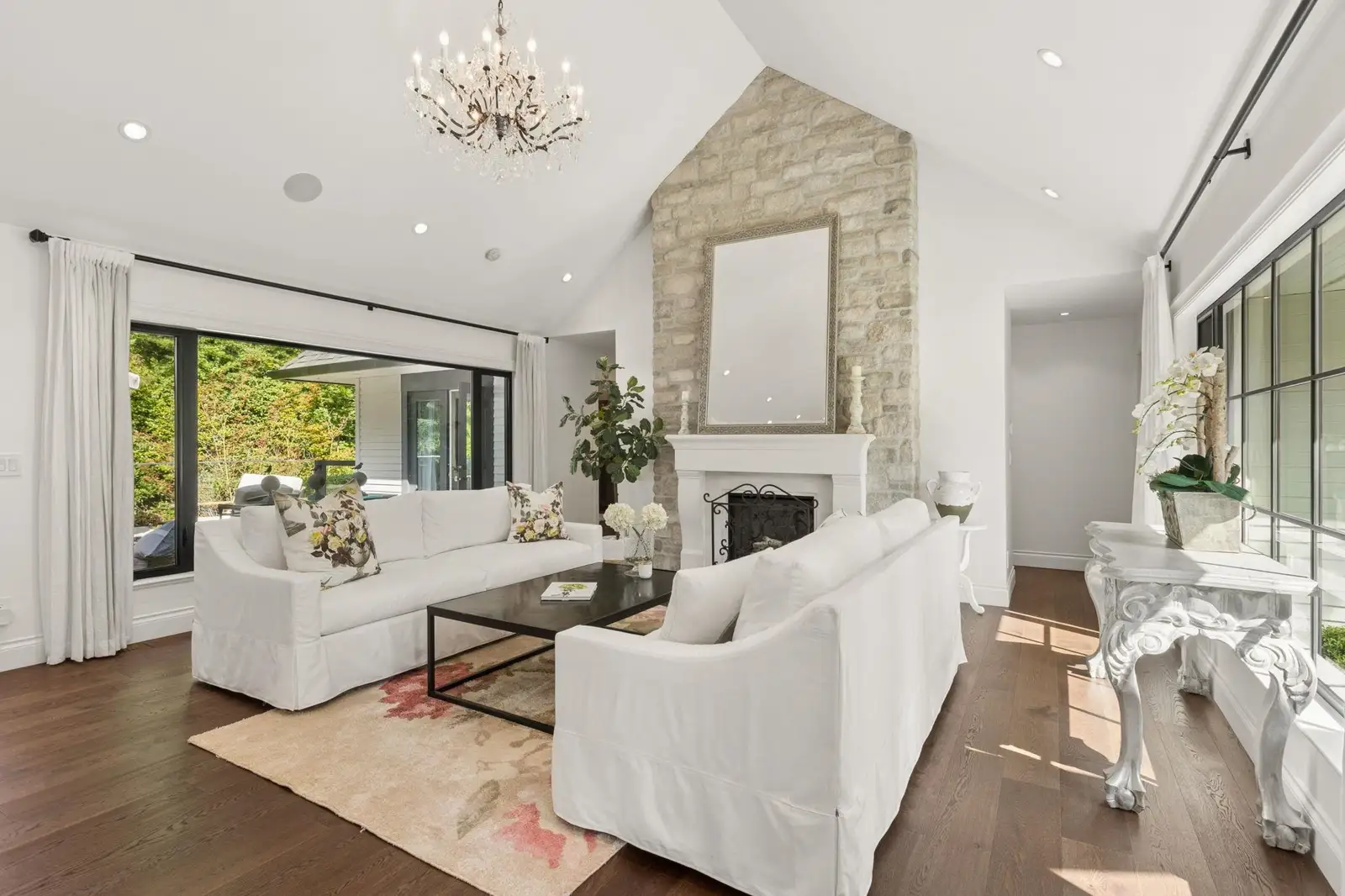 435 MACBETH CRESCENT, West Vancouver BC V7T 1V8