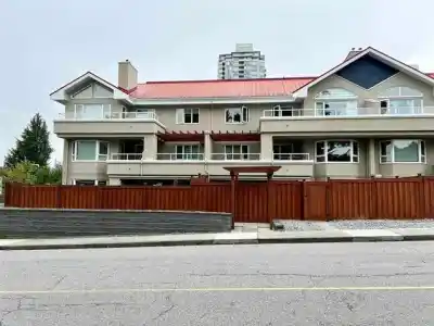201 501 COCHRANE AVENUE, Coquitlam BC V3J 7W5