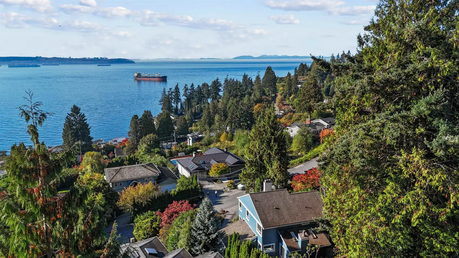 3381 MATHERS AVENUE, West Vancouver BC V7V 2K6
