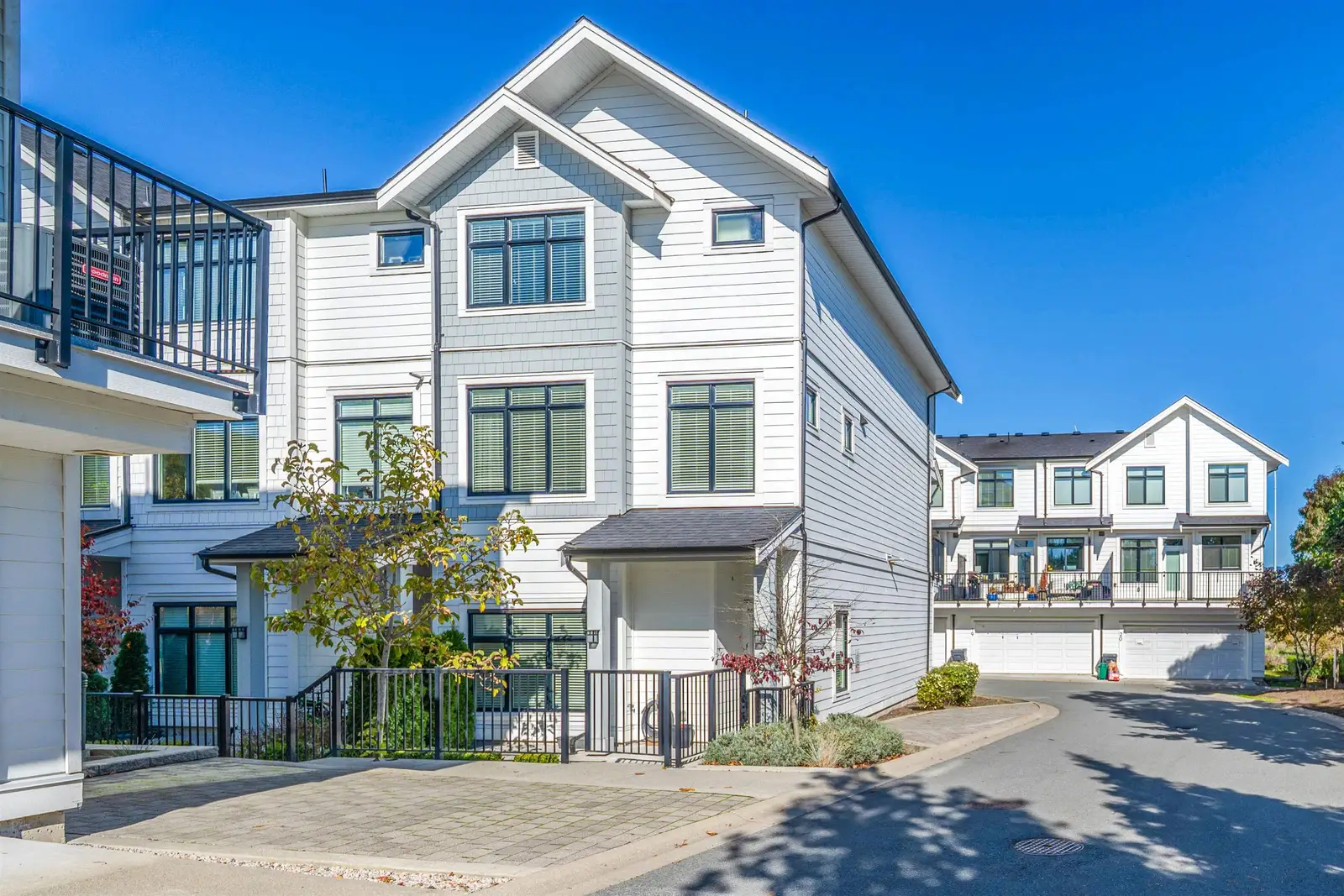 29 17557 100 AVENUE, Surrey BC V4N 6V5