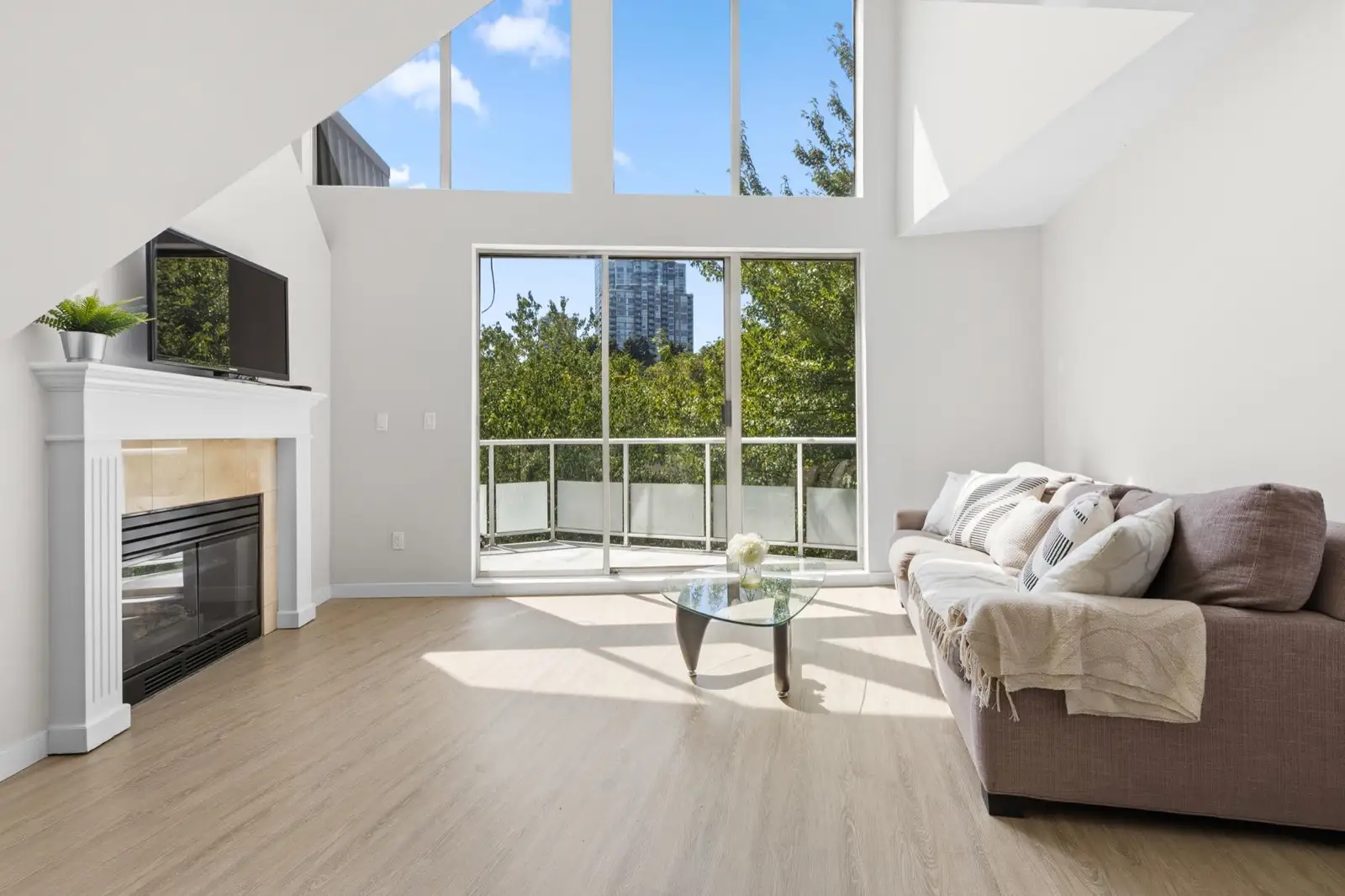 503 60 RICHMOND STREET, New Westminster BC V3L 5R7