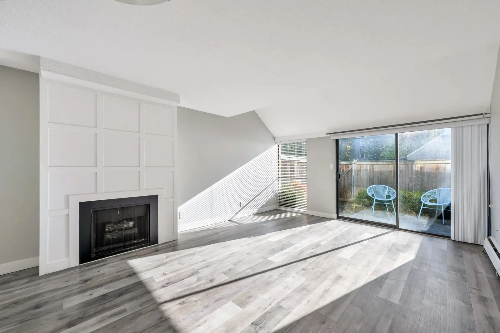 106 17720 60 AVENUE, Surrey BC V3S 1V2