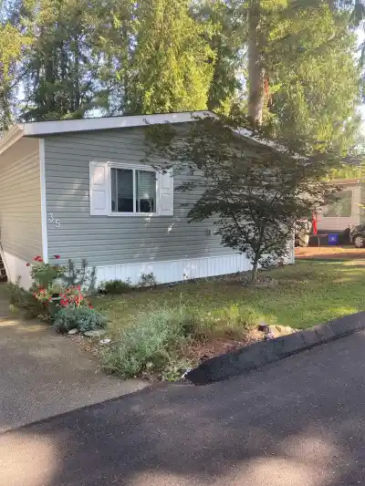 35 24330 FRASER HIGHWAY, Langley BC V2Z 1N2
