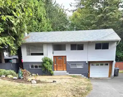 10992 132A STREET, Surrey BC V3T 3Y4