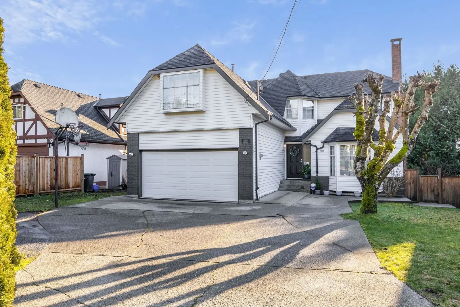 2210 DAWES HILL ROAD, Coquitlam BC V3K 1N3