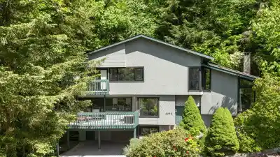 2086 RIVERGROVE PLACE, North Vancouver BC V7H 2L4