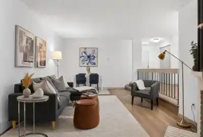 2114 13819 100 AVENUE, Surrey BC V3T 5L1