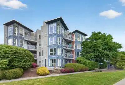 101 20245 53 AVENUE, Langley BC V3A 2V2