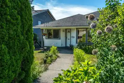 1038 WALLS AVENUE, Coquitlam BC V3K 2T7
