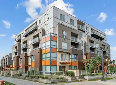 601 13978 FRASER HIGHWAY, Surrey BC V3T 0P2