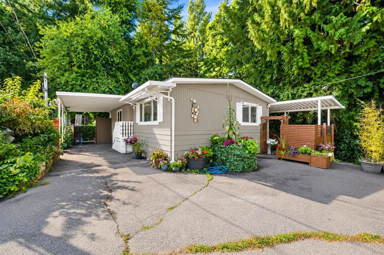 3 6280 KING GEORGE BOULEVARD, Surrey BC V3X 1E9
