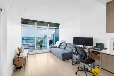 3910 4880 LOUGHEED HIGHWAY, Burnaby BC V5C 5N1