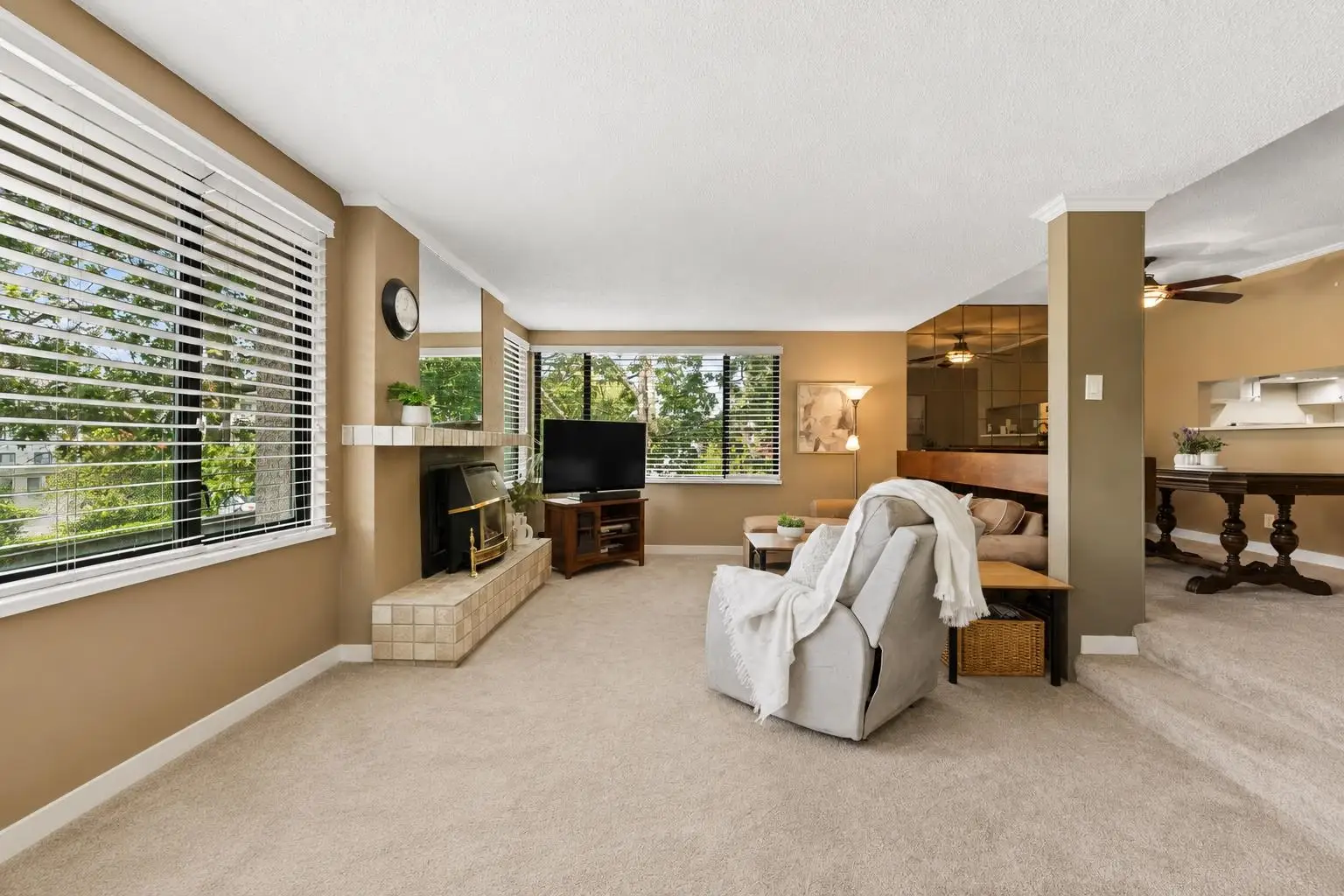 212 15313 19 AVENUE, Surrey BC V4A 1X6