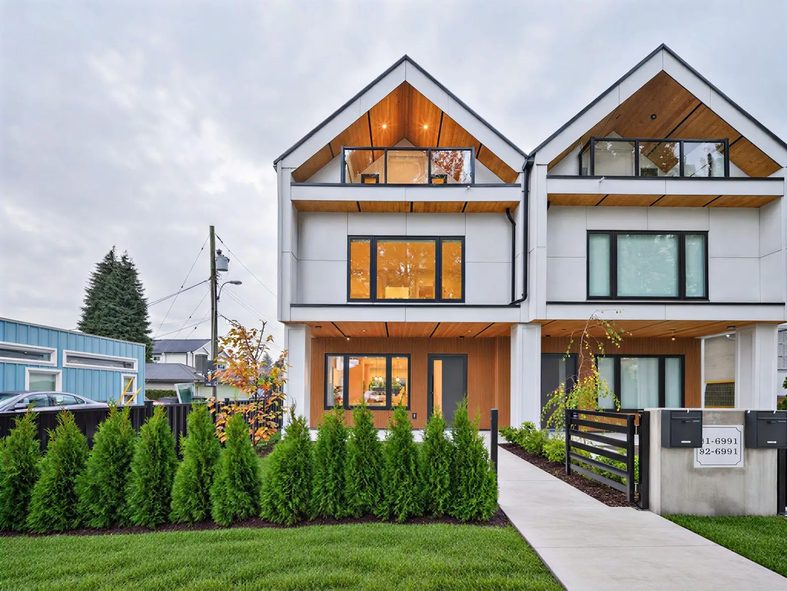 2 6991 KERR STREET, Vancouver BC V5X 2B3