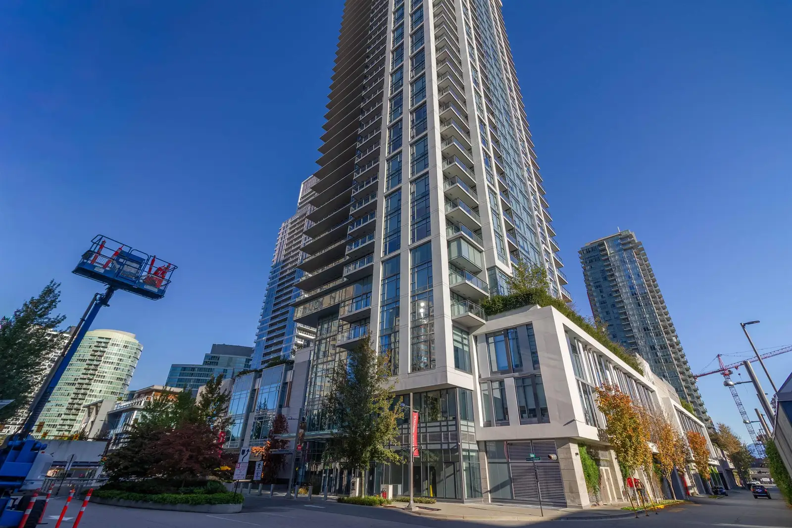 506 6098 STATION STREET, Burnaby BC V5H 0H4