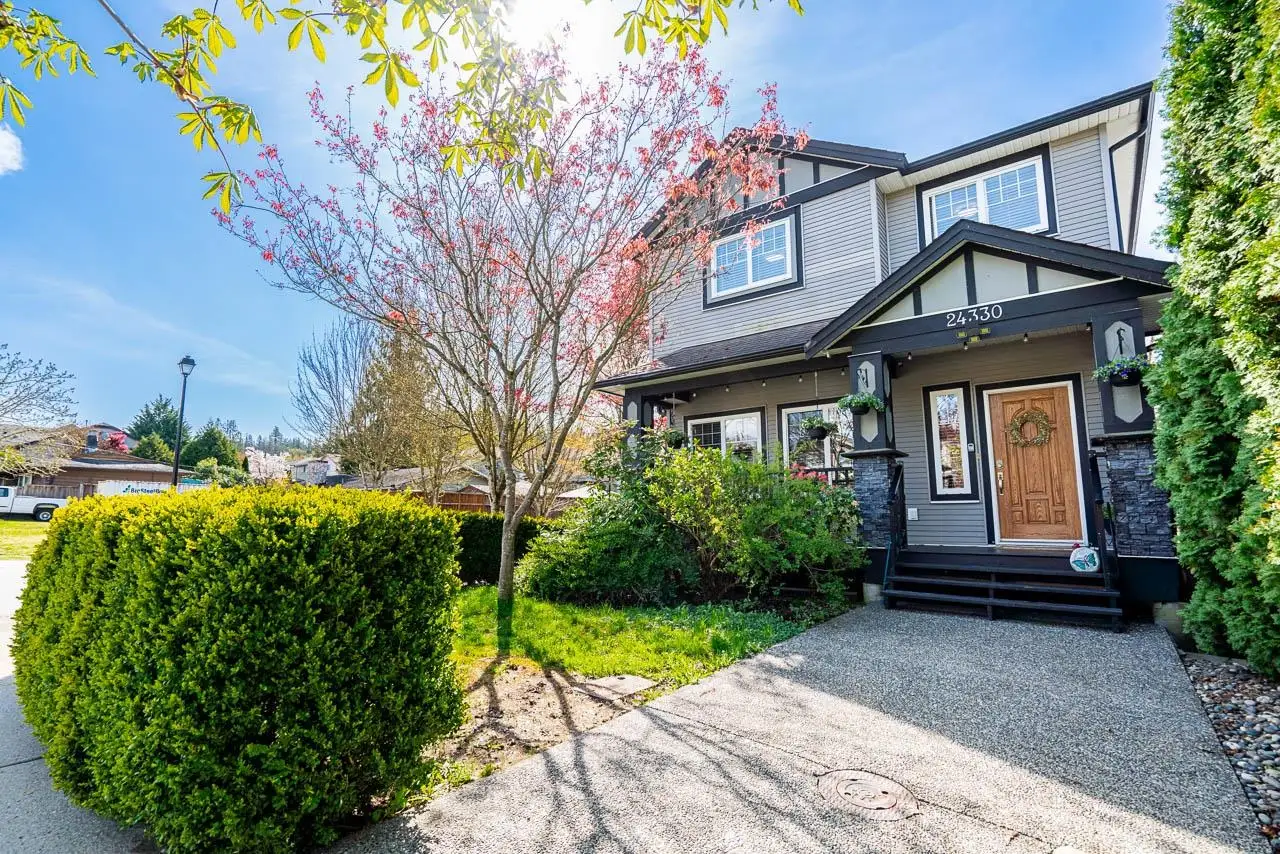 24330 102 AVENUE, Maple Ridge BC V2W 1J1