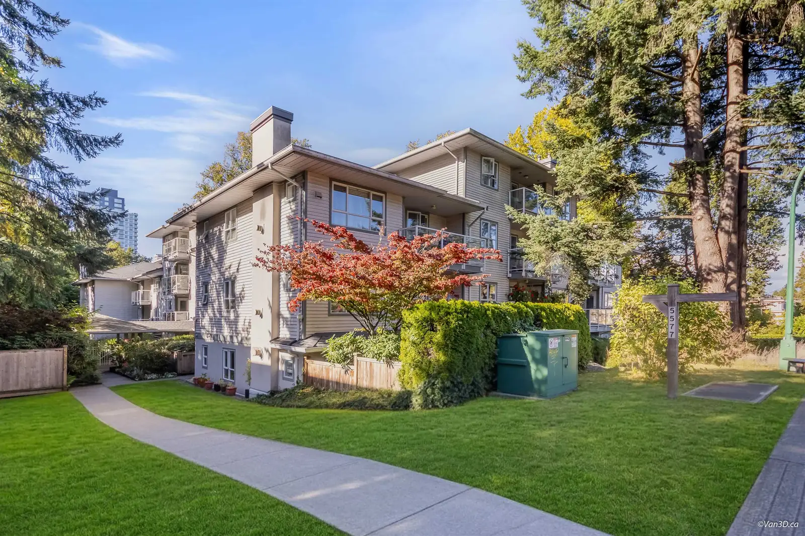 105 5577 SMITH AVENUE, Burnaby BC V5H 2K7