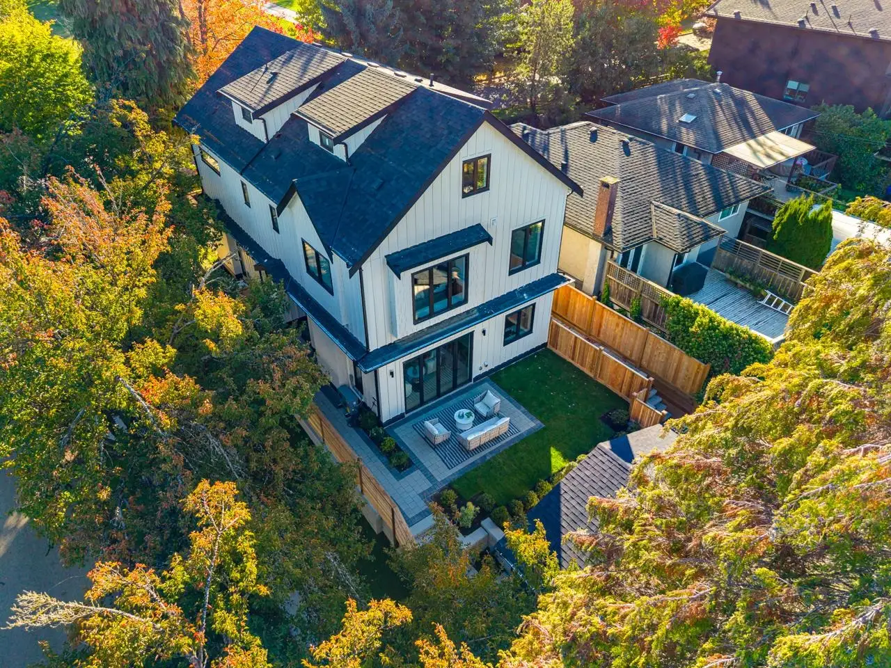 4675 ST. GEORGE STREET, Vancouver BC V5V 4A8