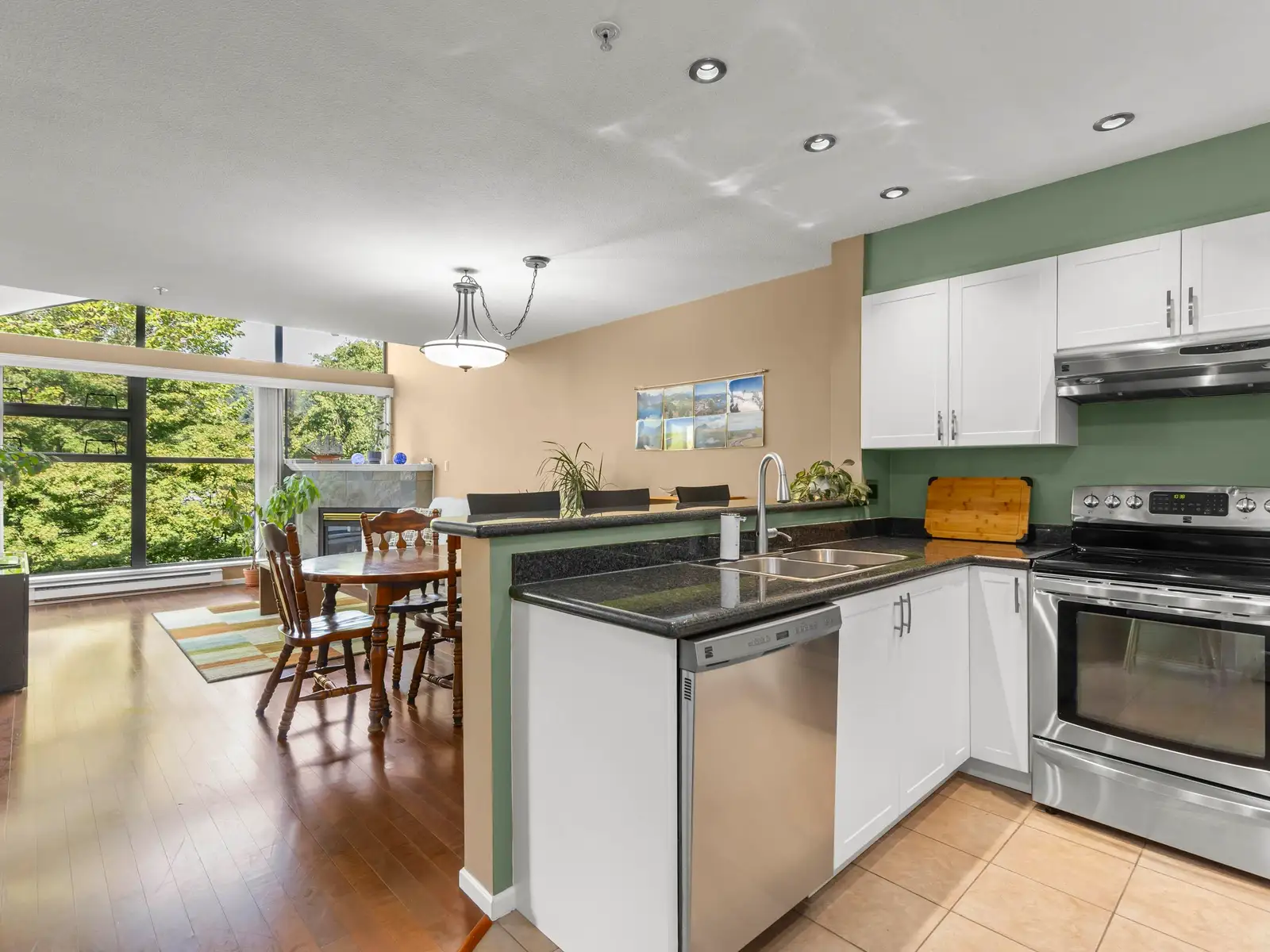 408 225 NEWPORT DRIVE, Port Moody BC V3H 5C7