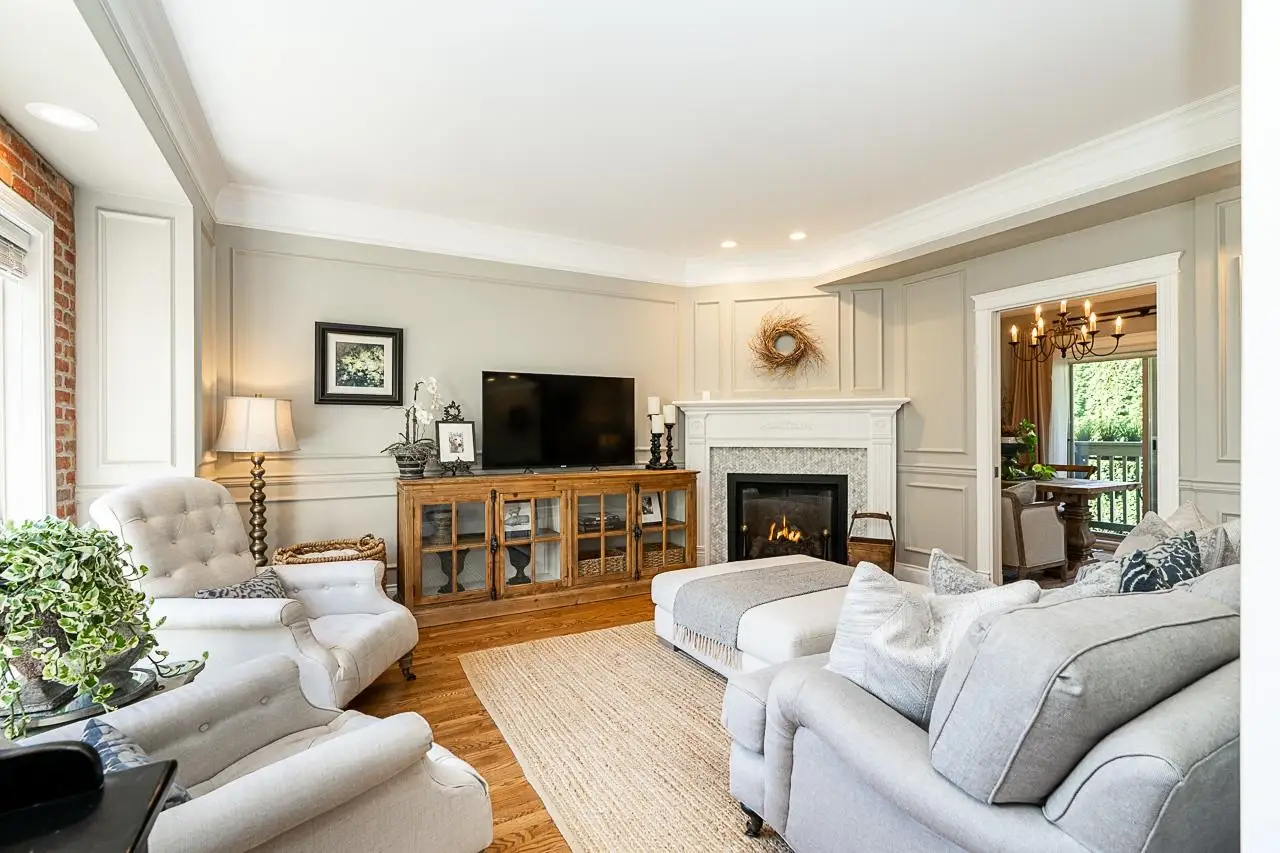 4 15151 BUENA VISTA AVENUE, White Rock BC V4B 1Y2