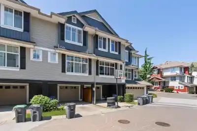 73 6956 193 STREET, Surrey BC V4N 6E7